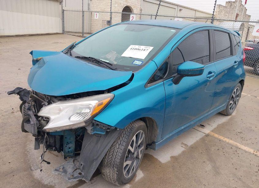 Photo 2 of 2015 Nissan Versa NOTE SR (VIN 3N1CE2CP6FL450298)