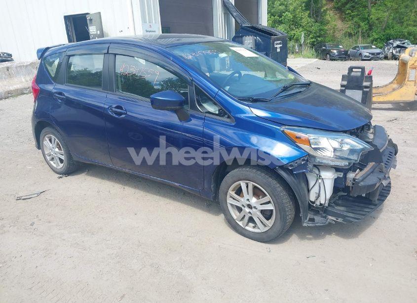 2017 Nissan Versa NOTE SV (VIN 3N1CE2CP6HL369384) main photo