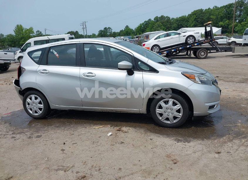 Photo 13 of 2018 Nissan Versa NOTE S (VIN 3N1CE2CP6JL356270)