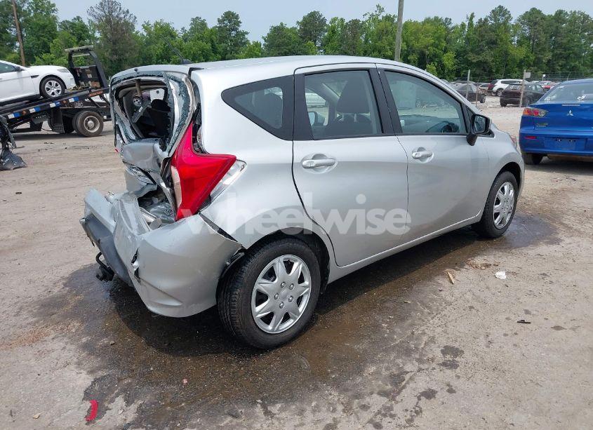 Photo 4 of 2018 Nissan Versa NOTE S (VIN 3N1CE2CP6JL356270)