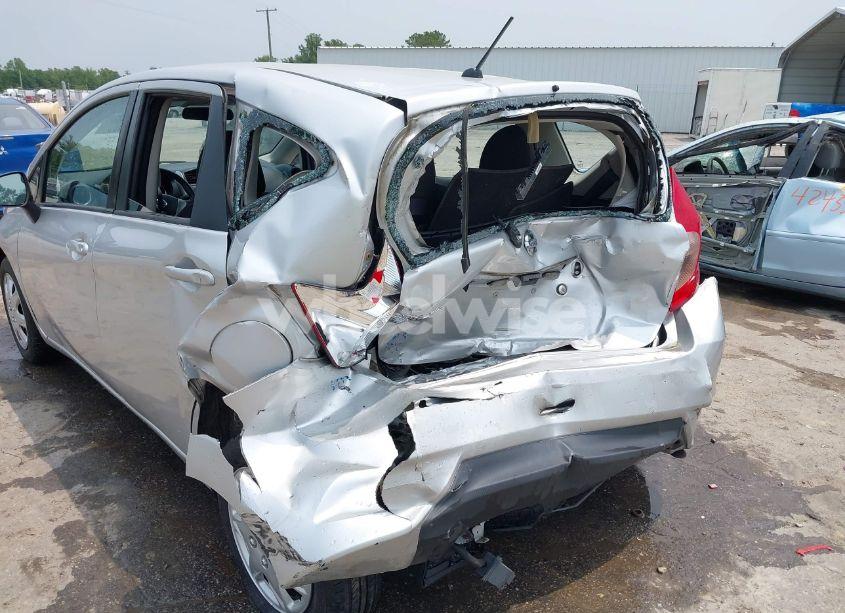 Photo 6 of 2018 Nissan Versa NOTE S (VIN 3N1CE2CP6JL356270)