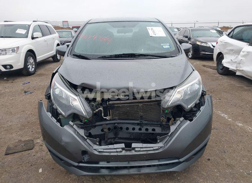 Photo 12 of 2018 Nissan Versa NOTE S (VIN 3N1CE2CP6JL357709)