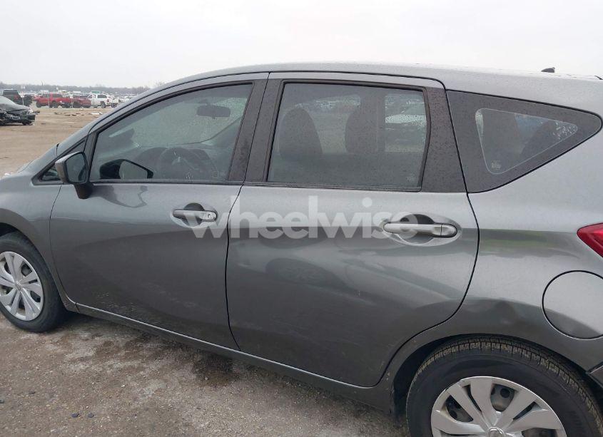 Photo 14 of 2018 Nissan Versa NOTE S (VIN 3N1CE2CP6JL357709)