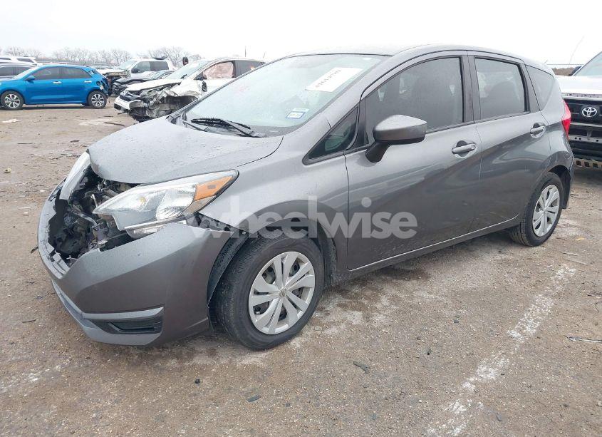 Photo 2 of 2018 Nissan Versa NOTE S (VIN 3N1CE2CP6JL357709)