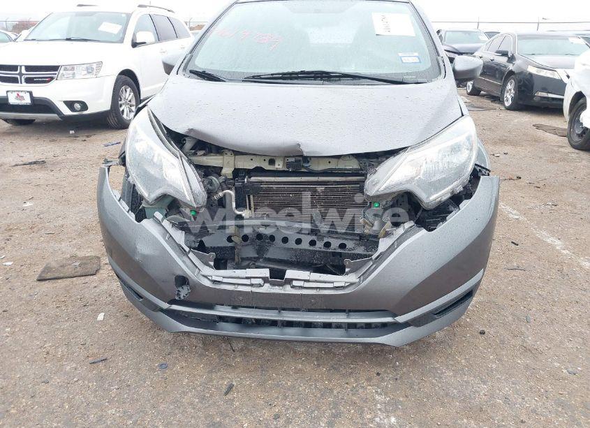 Photo 6 of 2018 Nissan Versa NOTE S (VIN 3N1CE2CP6JL357709)