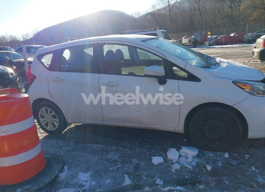 Photo 13 of 2018 Nissan Versa NOTE SV (VIN 3N1CE2CP6JL362361)