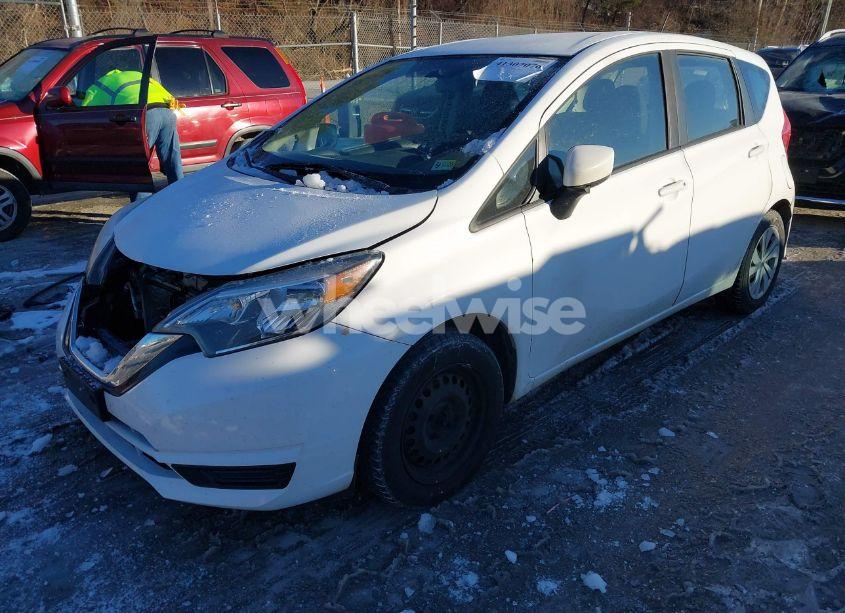Photo 2 of 2018 Nissan Versa NOTE SV (VIN 3N1CE2CP6JL362361)