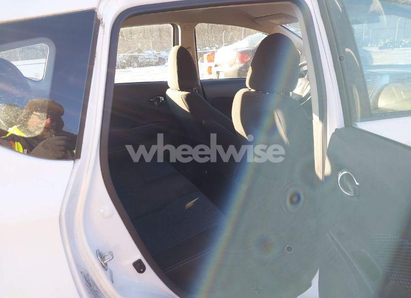 Photo 8 of 2018 Nissan Versa NOTE SV (VIN 3N1CE2CP6JL362361)