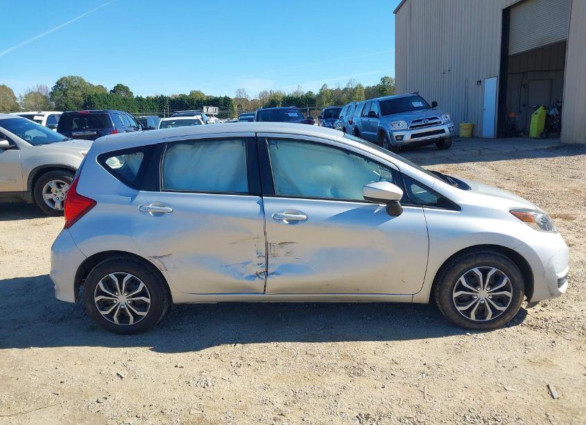 Photo 13 of 2018 Nissan Versa NOTE SV (VIN 3N1CE2CP6JL367916)