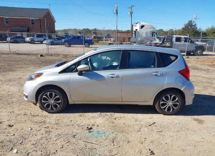 Photo 14 of 2018 Nissan Versa NOTE SV (VIN 3N1CE2CP6JL367916)