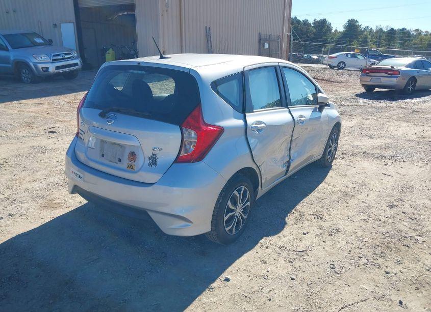 Photo 4 of 2018 Nissan Versa NOTE SV (VIN 3N1CE2CP6JL367916)