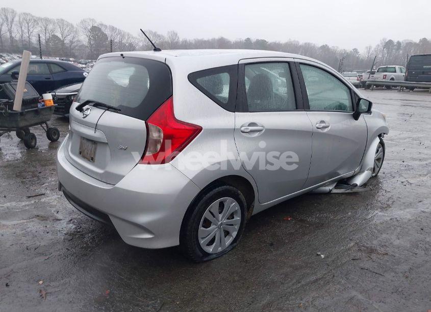 Photo 4 of 2019 Nissan Versa NOTE SV (VIN 3N1CE2CP6KL361793)