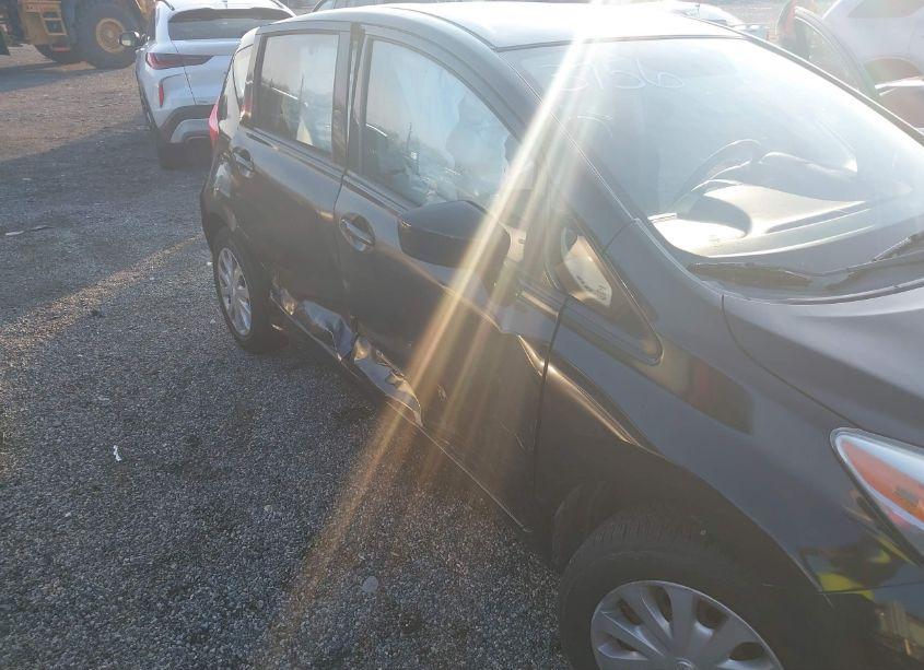 Photo 6 of 2015 Nissan Versa NOTE S (SR)/S PLUS/SL/SR/SV (VIN 3N1CE2CP7FL353756)