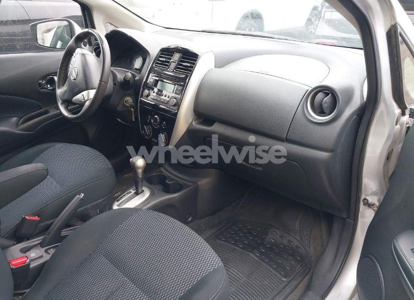 Photo 5 of 2015 Nissan Versa NOTE SV (VIN 3N1CE2CP7FL358844)