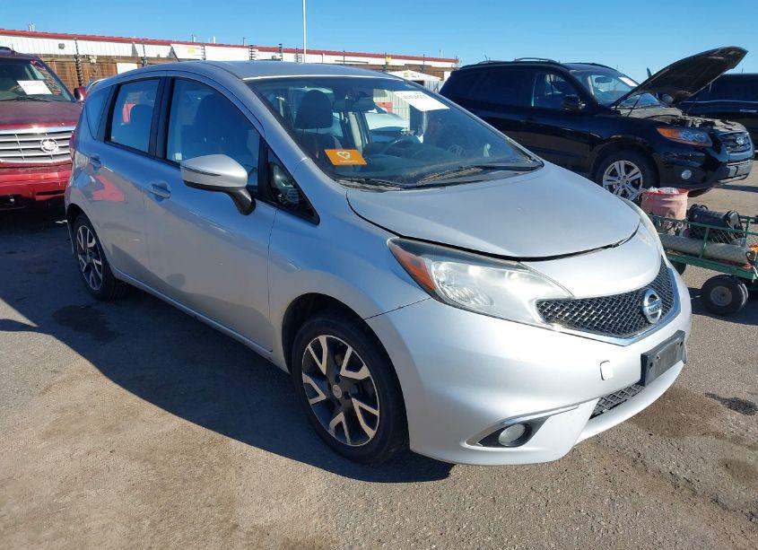2015 Nissan Versa NOTE SR (VIN 3N1CE2CP7FL366779) main photo
