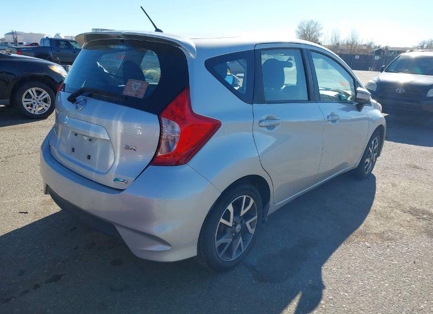 Photo 4 of 2015 Nissan Versa NOTE SR (VIN 3N1CE2CP7FL366779)