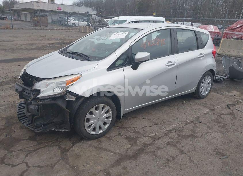 Photo 2 of 2015 Nissan Versa NOTE SV (VIN 3N1CE2CP7FL367897)