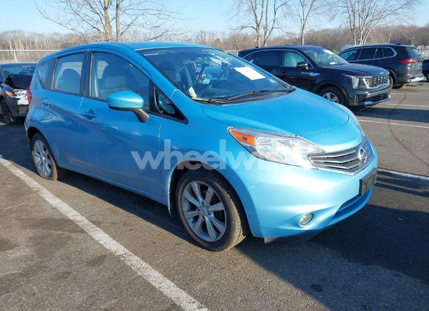 2015 Nissan Versa NOTE SL (VIN 3N1CE2CP7FL375420) main photo