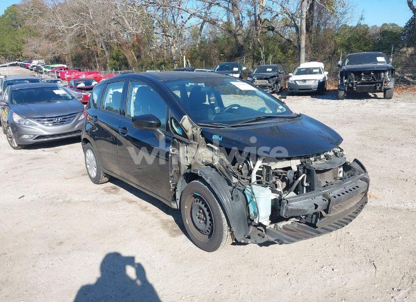 2015 Nissan Versa NOTE (VIN 3N1CE2CP7FL389947) main photo