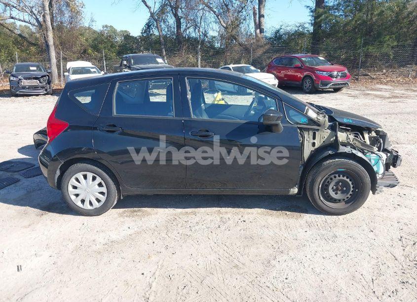 Photo 14 of 2015 Nissan Versa NOTE (VIN 3N1CE2CP7FL389947)