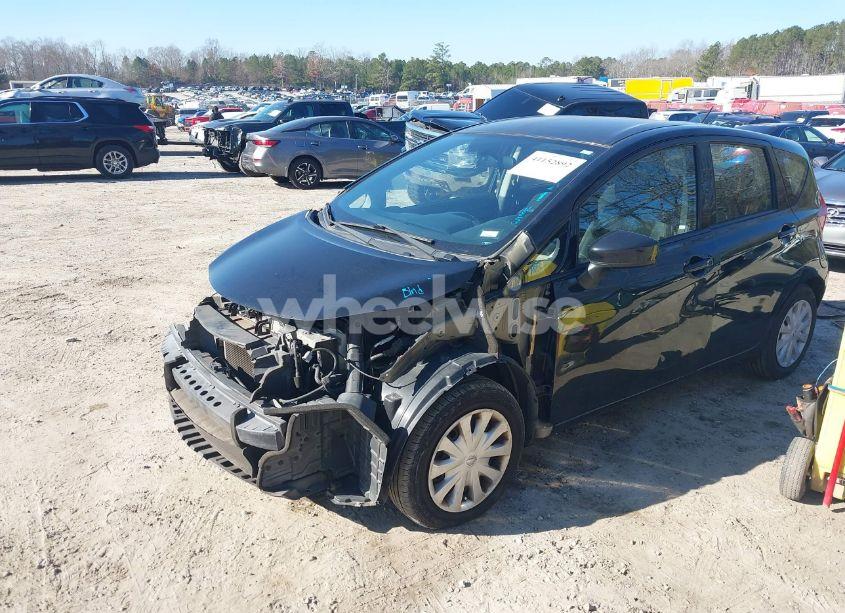 Photo 2 of 2015 Nissan Versa NOTE (VIN 3N1CE2CP7FL389947)