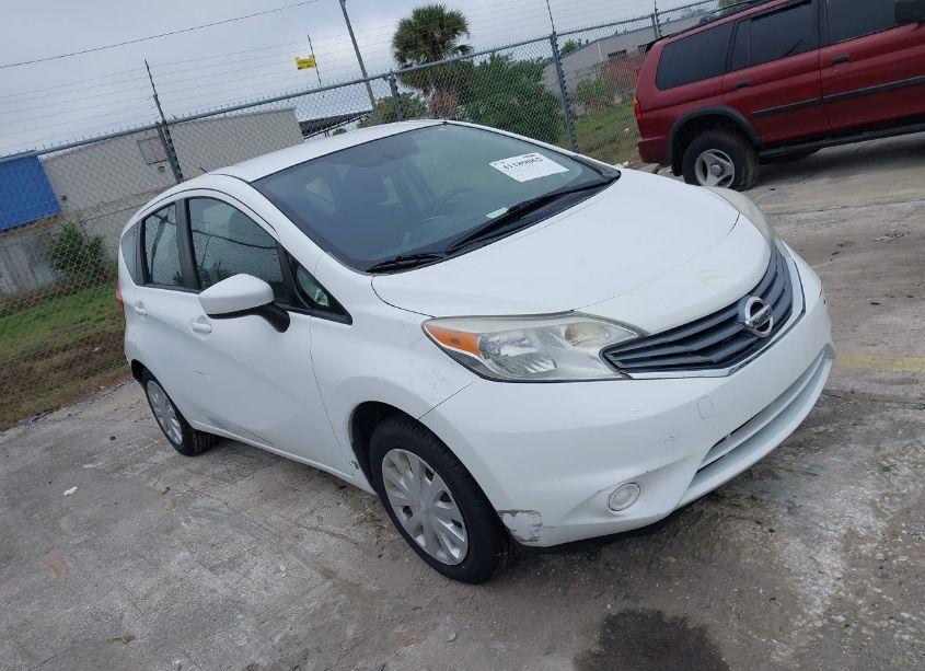 2015 Nissan Versa NOTE S (SR)/S PLUS/SL/SR/SV (VIN 3N1CE2CP7FL399961) main photo