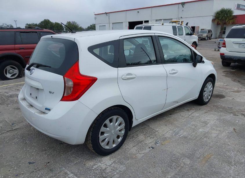 Photo 4 of 2015 Nissan Versa NOTE S (SR)/S PLUS/SL/SR/SV (VIN 3N1CE2CP7FL399961)