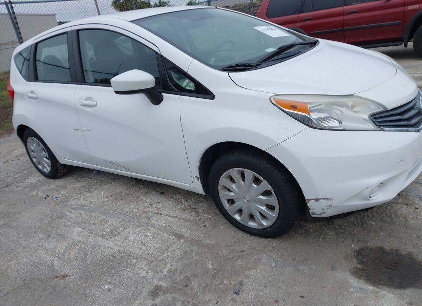 Photo 6 of 2015 Nissan Versa NOTE S (SR)/S PLUS/SL/SR/SV (VIN 3N1CE2CP7FL399961)