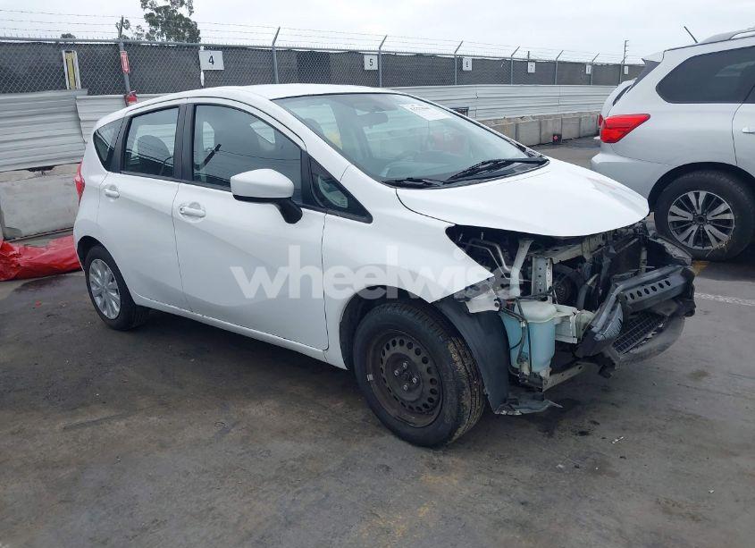 2015 Nissan Versa NOTE S PLUS (VIN 3N1CE2CP7FL401286) main photo
