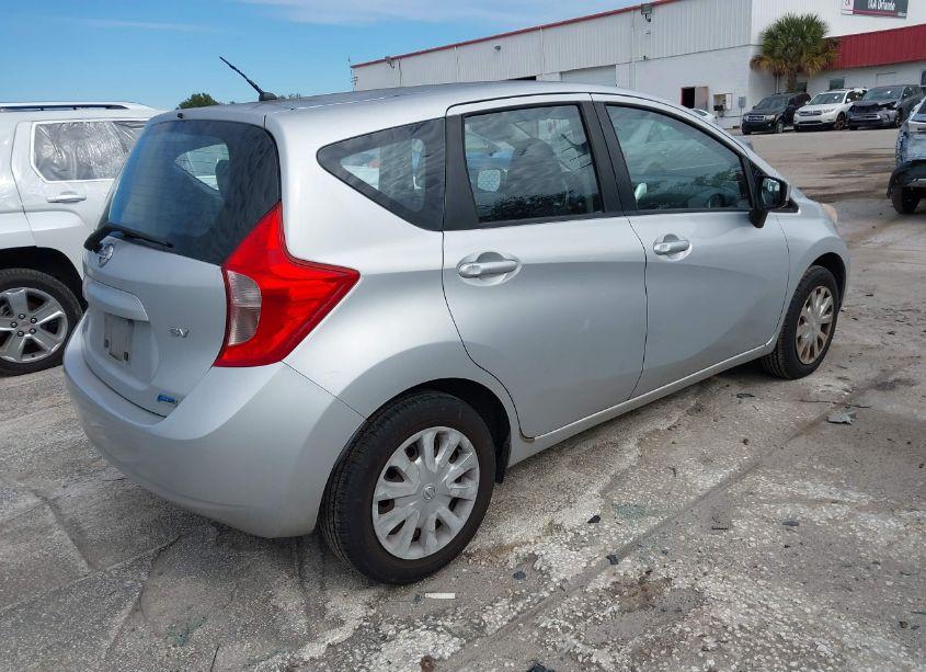 Photo 4 of 2015 Nissan Versa NOTE S (SR)/S PLUS/SL/SR/SV (VIN 3N1CE2CP7FL402941)