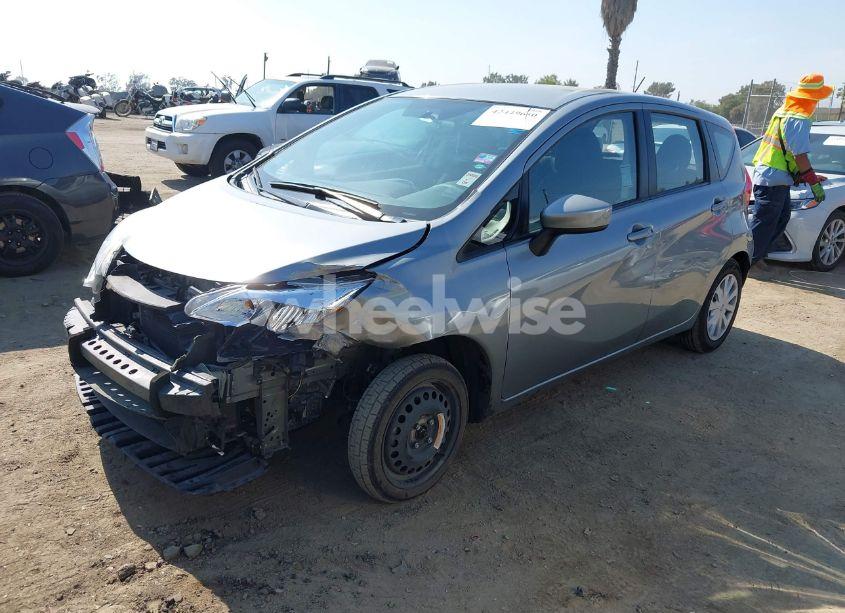 Photo 2 of 2015 Nissan Versa NOTE S (SR)/S PLUS/SL/SR/SV (VIN 3N1CE2CP7FL414345)