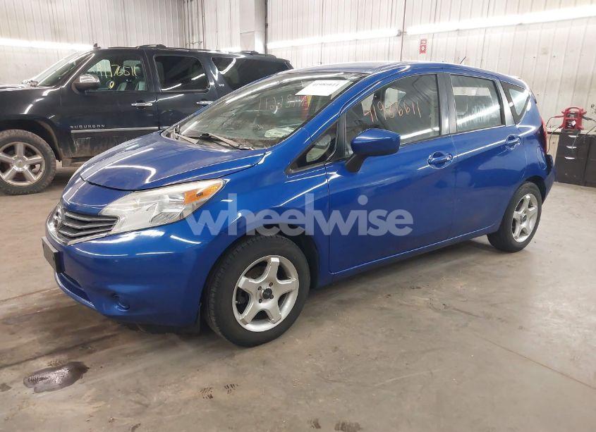 Photo 2 of 2015 Nissan Versa NOTE S (SR)/S PLUS/SL/SR/SV (VIN 3N1CE2CP7FL424776)