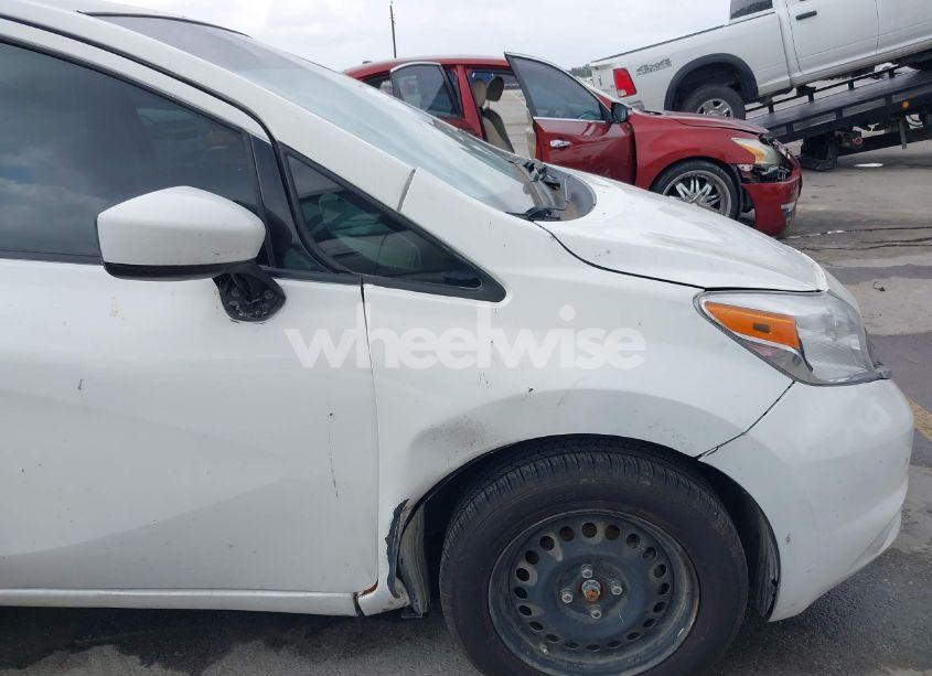 Photo 12 of 2015 Nissan Versa NOTE SV (VIN 3N1CE2CP7FL444381)