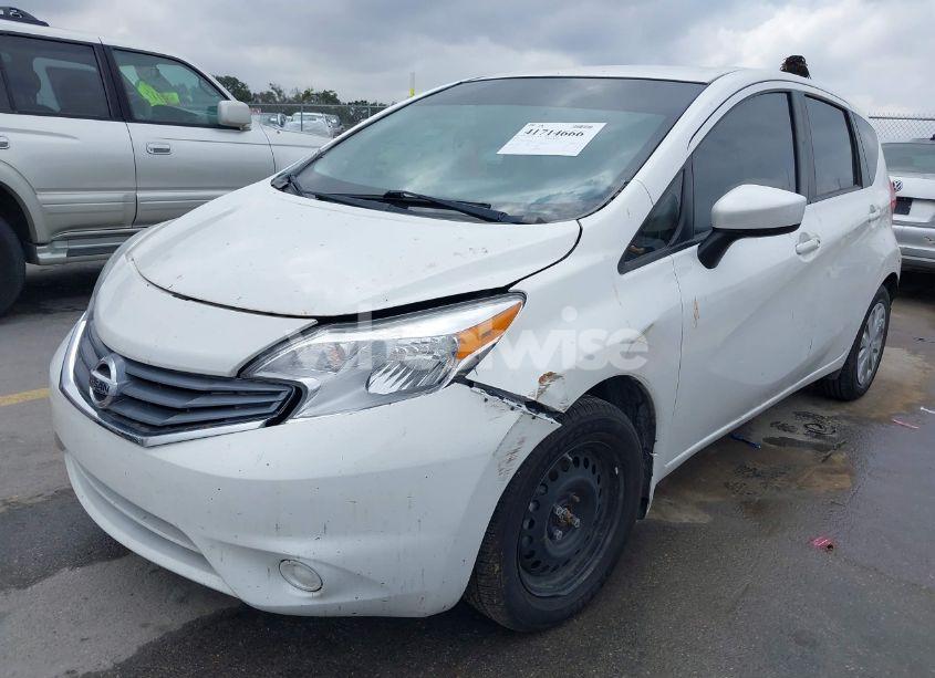 Photo 2 of 2015 Nissan Versa NOTE SV (VIN 3N1CE2CP7FL444381)