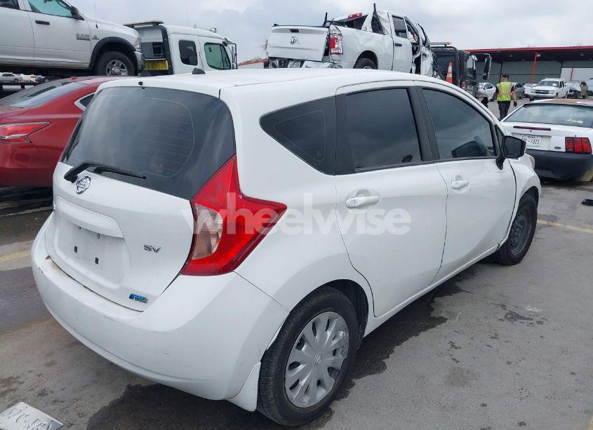 Photo 4 of 2015 Nissan Versa NOTE SV (VIN 3N1CE2CP7FL444381)