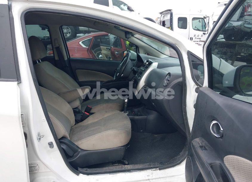 Photo 5 of 2015 Nissan Versa NOTE SV (VIN 3N1CE2CP7FL444381)