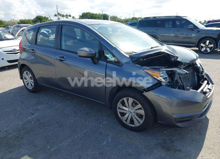2017 Nissan Versa NOTE SV (VIN 3N1CE2CP7HL366820) main photo