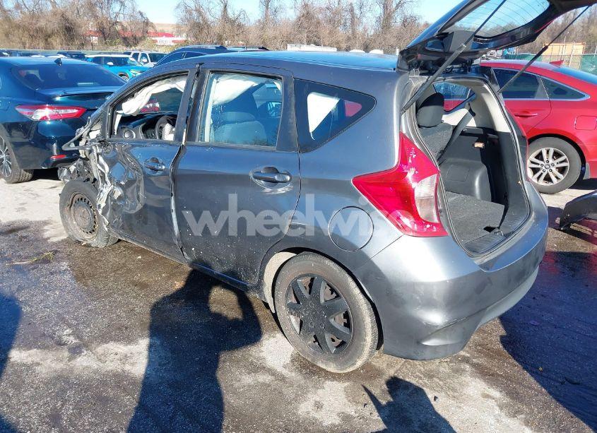 Photo 3 of 2019 Nissan Versa NOTE SV (VIN 3N1CE2CP7KL363343)