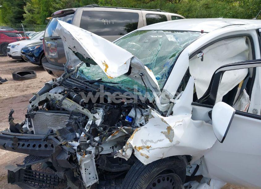 Photo 16 of 2019 Nissan Versa NOTE SV (VIN 3N1CE2CP7KL366419)