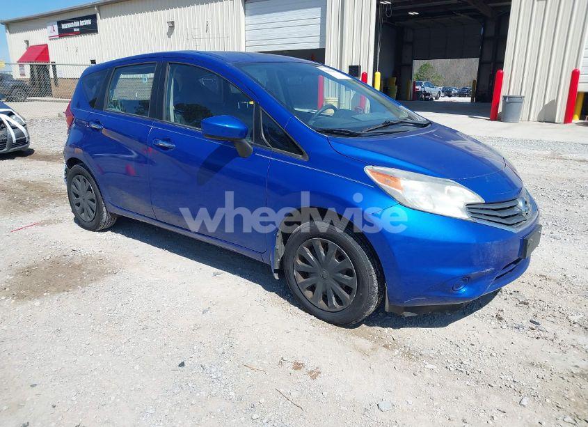 2015 Nissan Versa NOTE SV (VIN 3N1CE2CP8FL364703) main photo