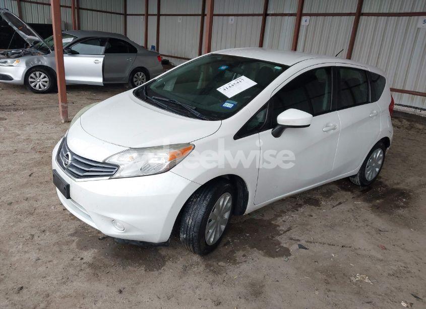 Photo 2 of 2015 Nissan Versa NOTE SV (VIN 3N1CE2CP8FL387091)