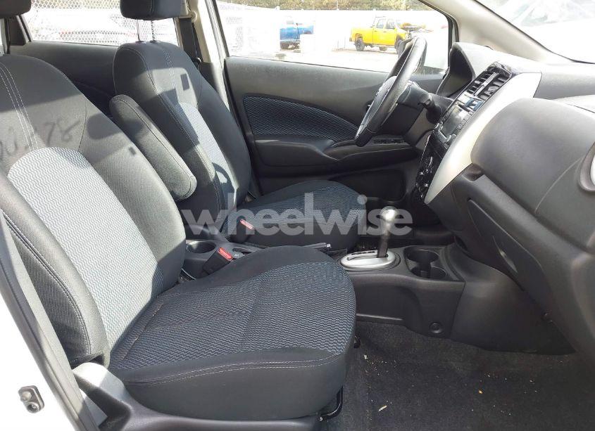 Photo 5 of 2015 Nissan Versa NOTE SV (VIN 3N1CE2CP8FL401197)