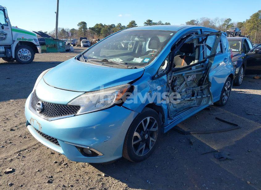 Photo 2 of 2015 Nissan Versa NOTE SR (VIN 3N1CE2CP8FL434281)