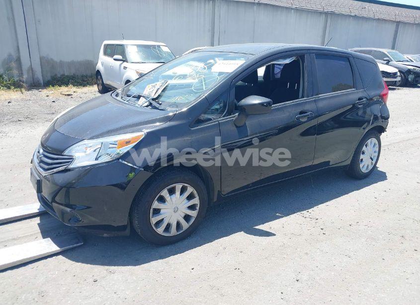 Photo 2 of 2015 Nissan Versa NOTE SV (VIN 3N1CE2CP8FL434975)