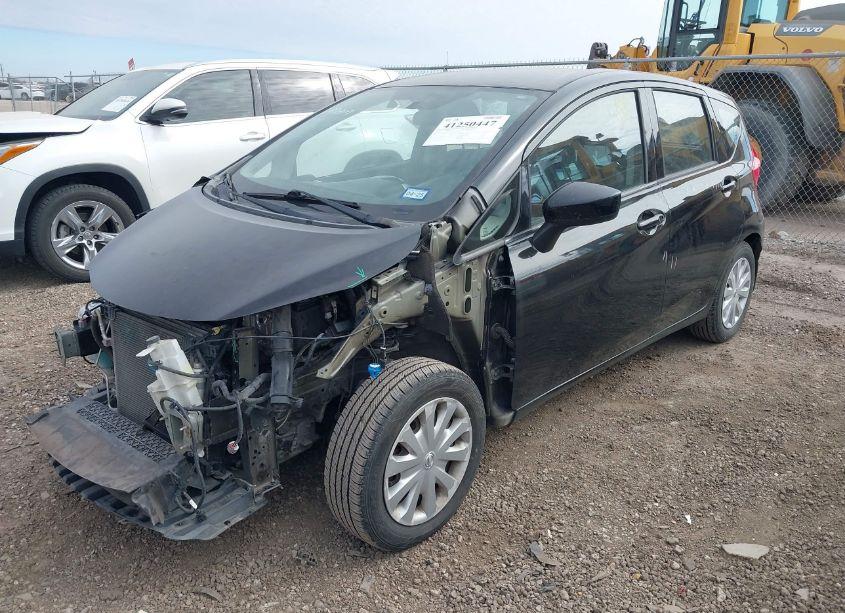 Photo 2 of 2015 Nissan Versa NOTE SV (VIN 3N1CE2CP8FL443014)