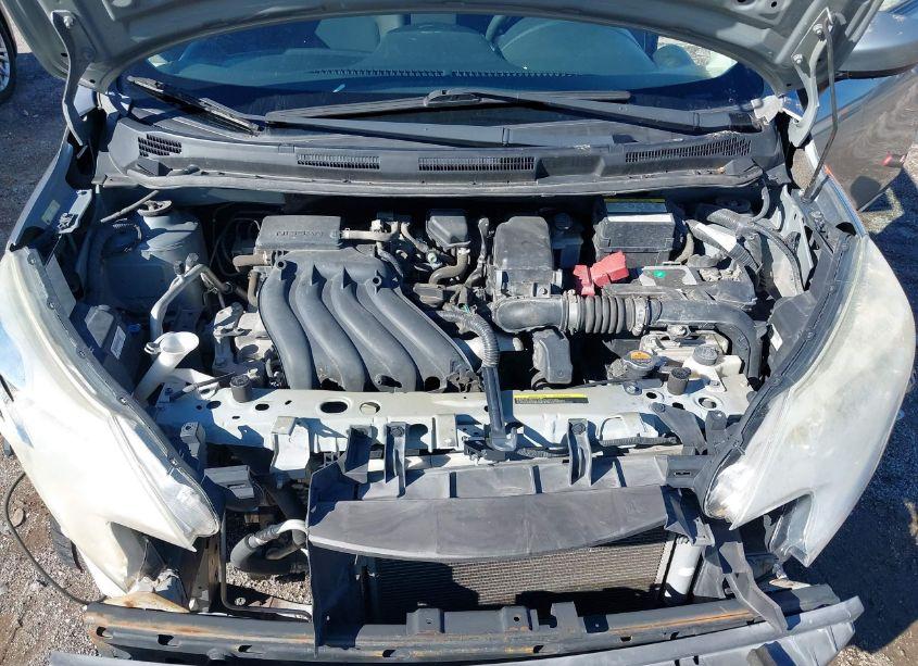 Photo 10 of 2015 Nissan Versa NOTE S (SR)/S PLUS/SL/SR/SV (VIN 3N1CE2CP8FL446415)