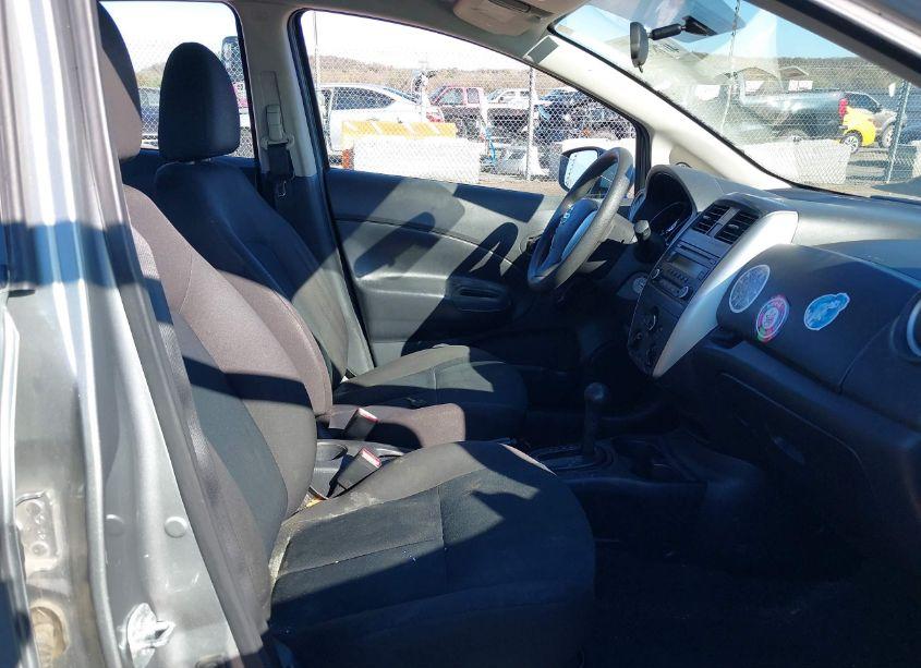 Photo 5 of 2015 Nissan Versa NOTE S (SR)/S PLUS/SL/SR/SV (VIN 3N1CE2CP8FL446415)