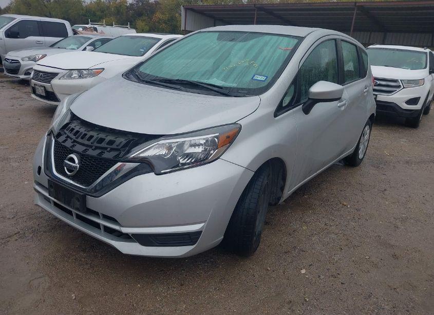Photo 2 of 2018 Nissan Versa NOTE SV (VIN 3N1CE2CP8JL362670)
