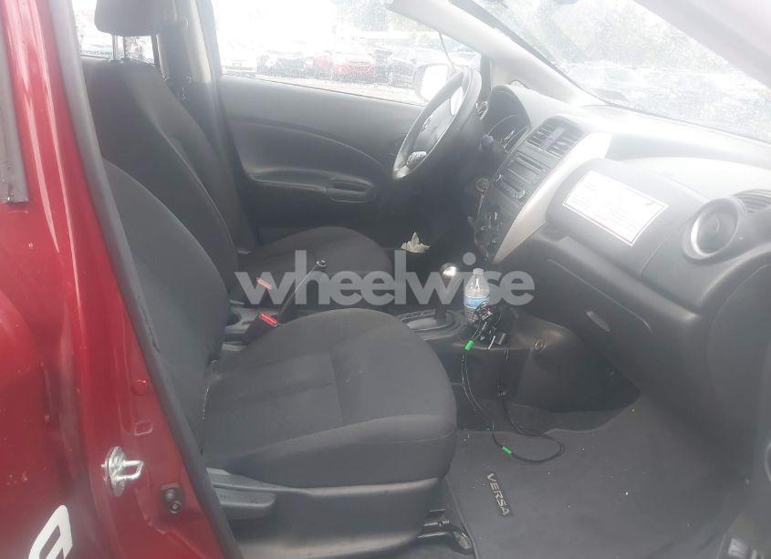 Photo 5 of 2018 Nissan Versa NOTE S (VIN 3N1CE2CP8JL365682)