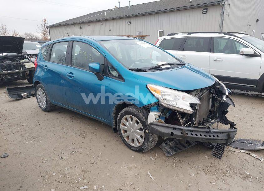 2015 Nissan Versa NOTE SV (VIN 3N1CE2CP9FL352575) main photo